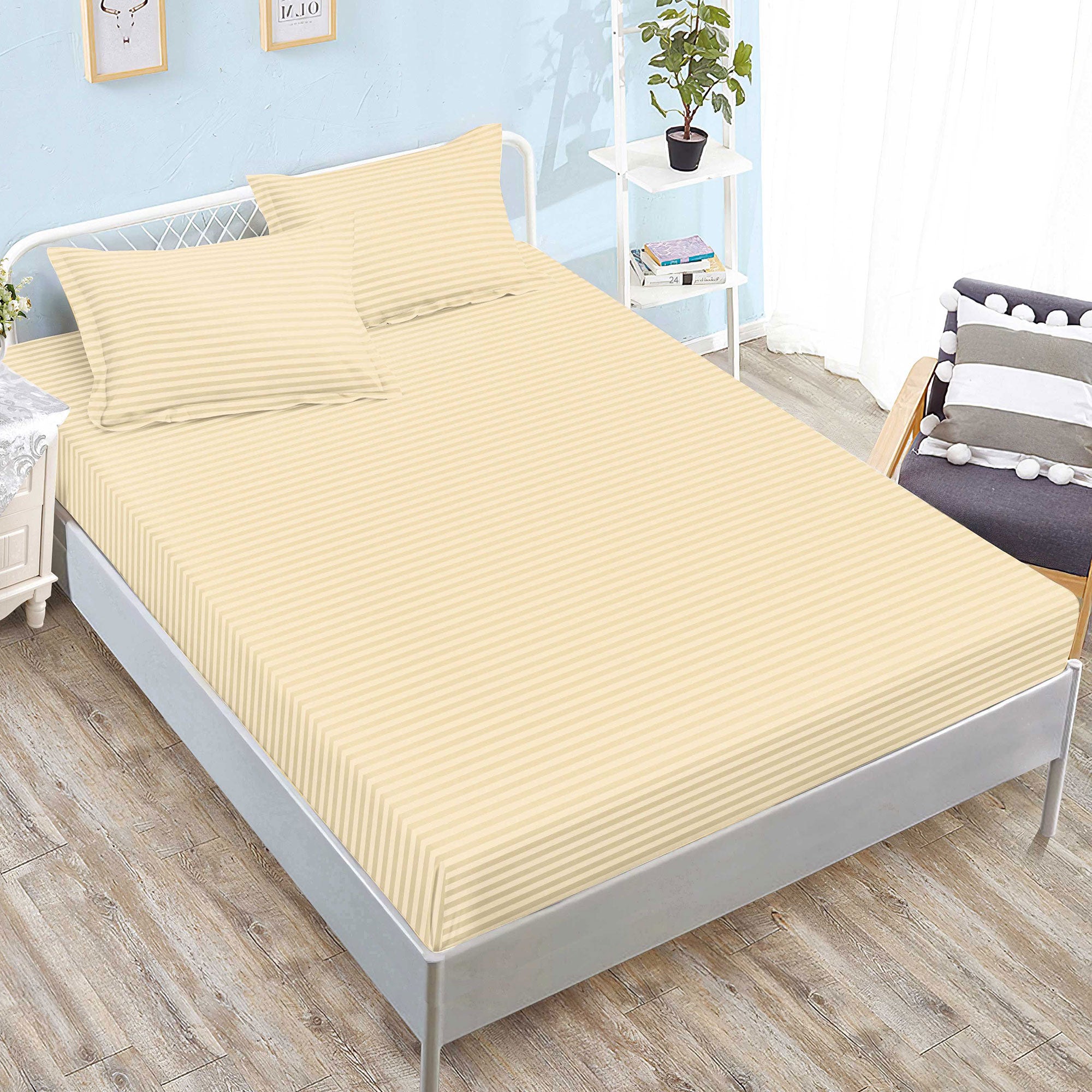 Set husa/cearceaf de pat cu elastic Damasc Policoton Ralex Pucioasa, universal pentru saltea 160x200/180x200 cm si 2 fete perna 50x70 cm Crem